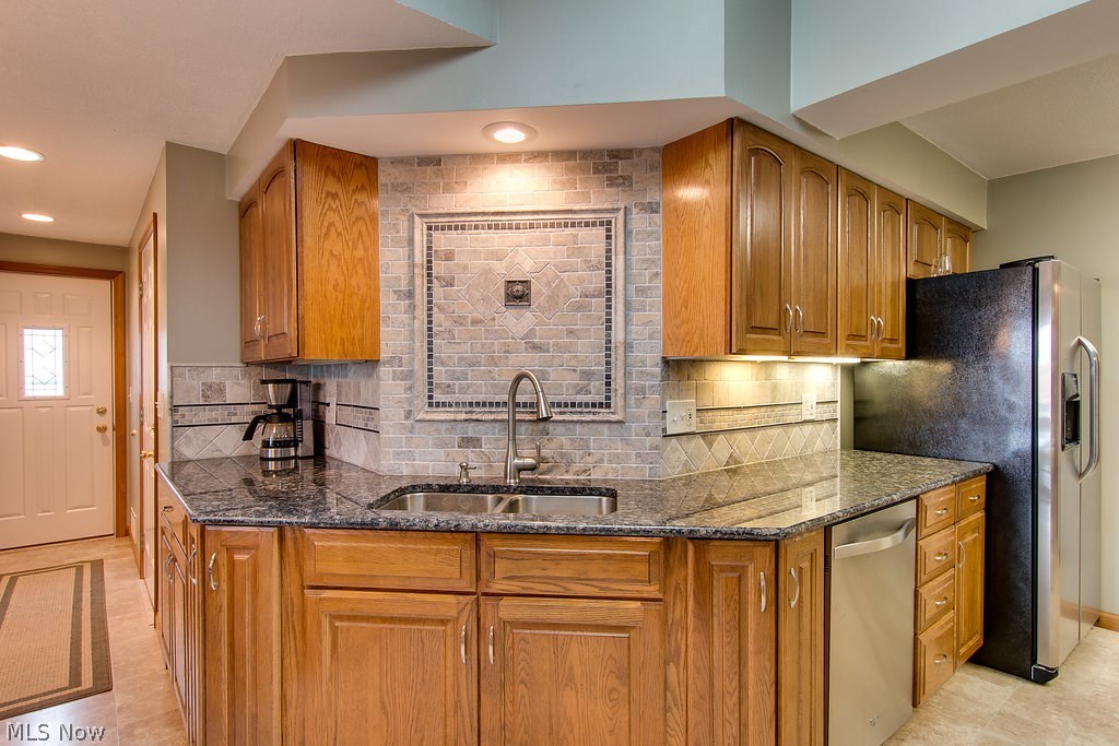 1396 Cranover Road Cleveland, OH 44124 - Photo 16 of 35