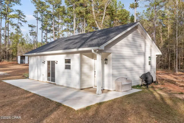 $239,999 | 3055 Pioneer Road, Vernon, FL 32462