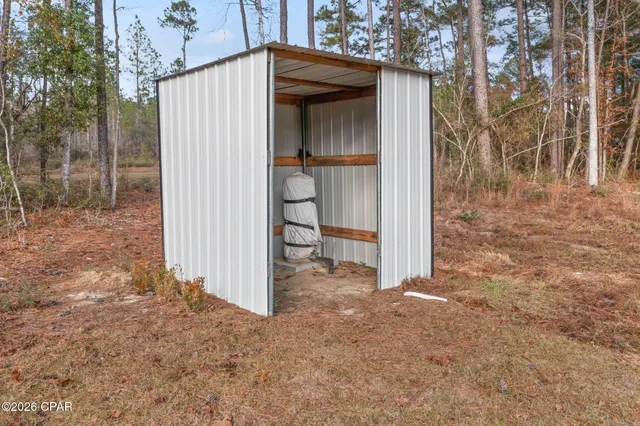 $239,999 | 3055 Pioneer Road, Vernon, FL 32462