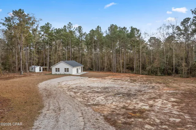 $239,999 | 3055 Pioneer Road, Vernon, FL 32462