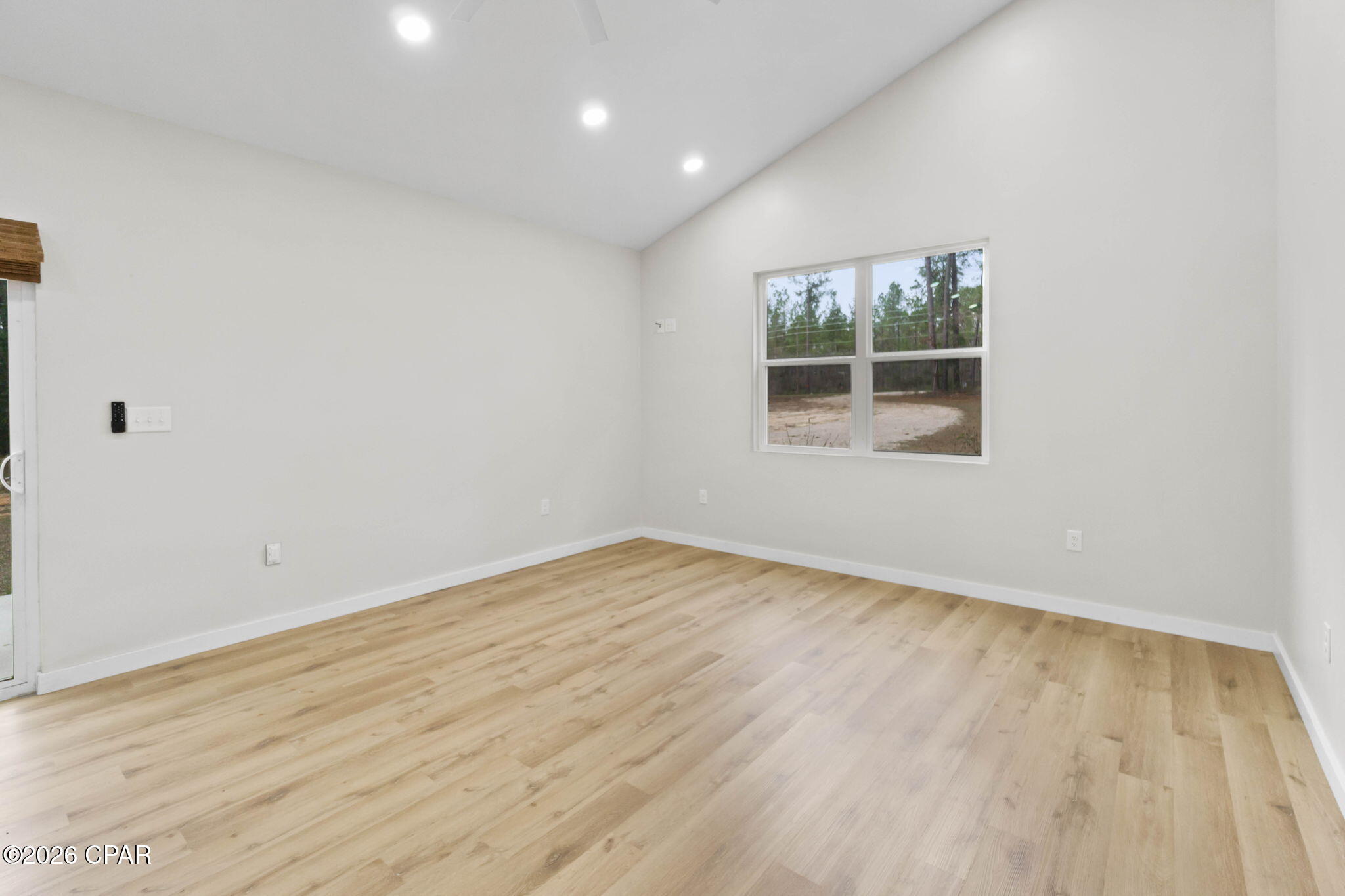 3055 Pioneer Road Vernon, FL 32462 - Photo 4 of 33