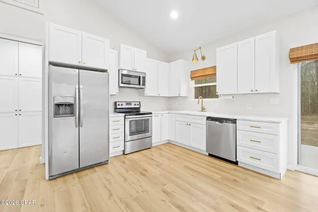 $239,999 | 3055 Pioneer Road, Vernon, FL 32462