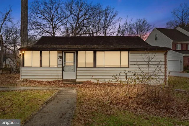 $899,900 | 8906 Hooes Road, Fairfax Station, VA 22039