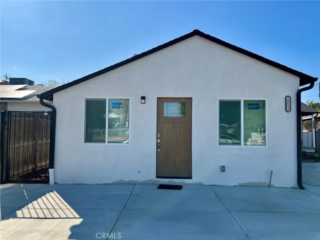 $1,999 | 18658 Runnymede Street, Reseda, CA 91335