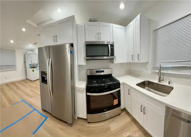 $1,999 | 18658 Runnymede Street, Reseda, CA 91335