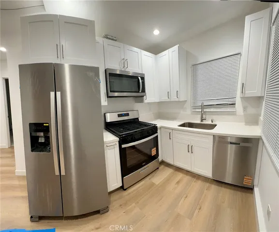 $1,999 | 18658 Runnymede Street, Reseda, CA 91335