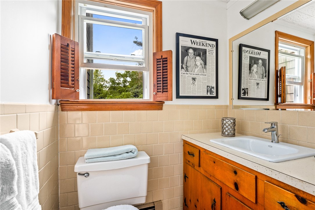 52 Ridge Road Bristol, RI 02809 - Photo 42 of 44