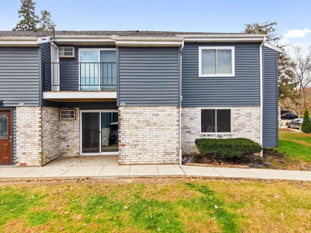 $205,000 | 707 Whispering Pines Way, Fitchburg, WI 53713