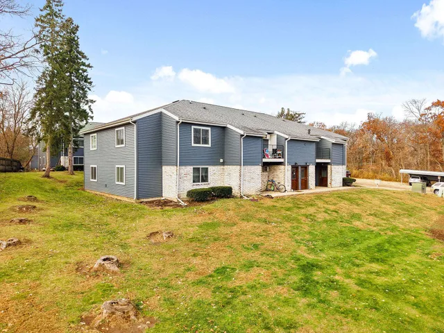 $205,000 | 707 Whispering Pines Way, Fitchburg, WI 53713