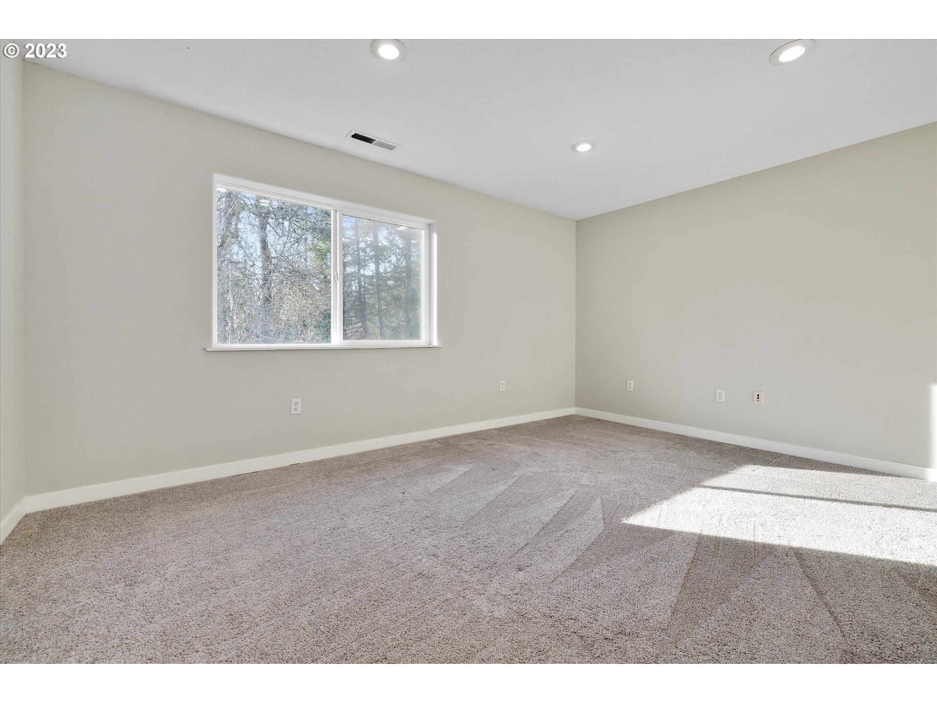 19053 South Mattoon Road Estacada, OR 97023 - Photo 26 of 47 a view of an empty room with a window