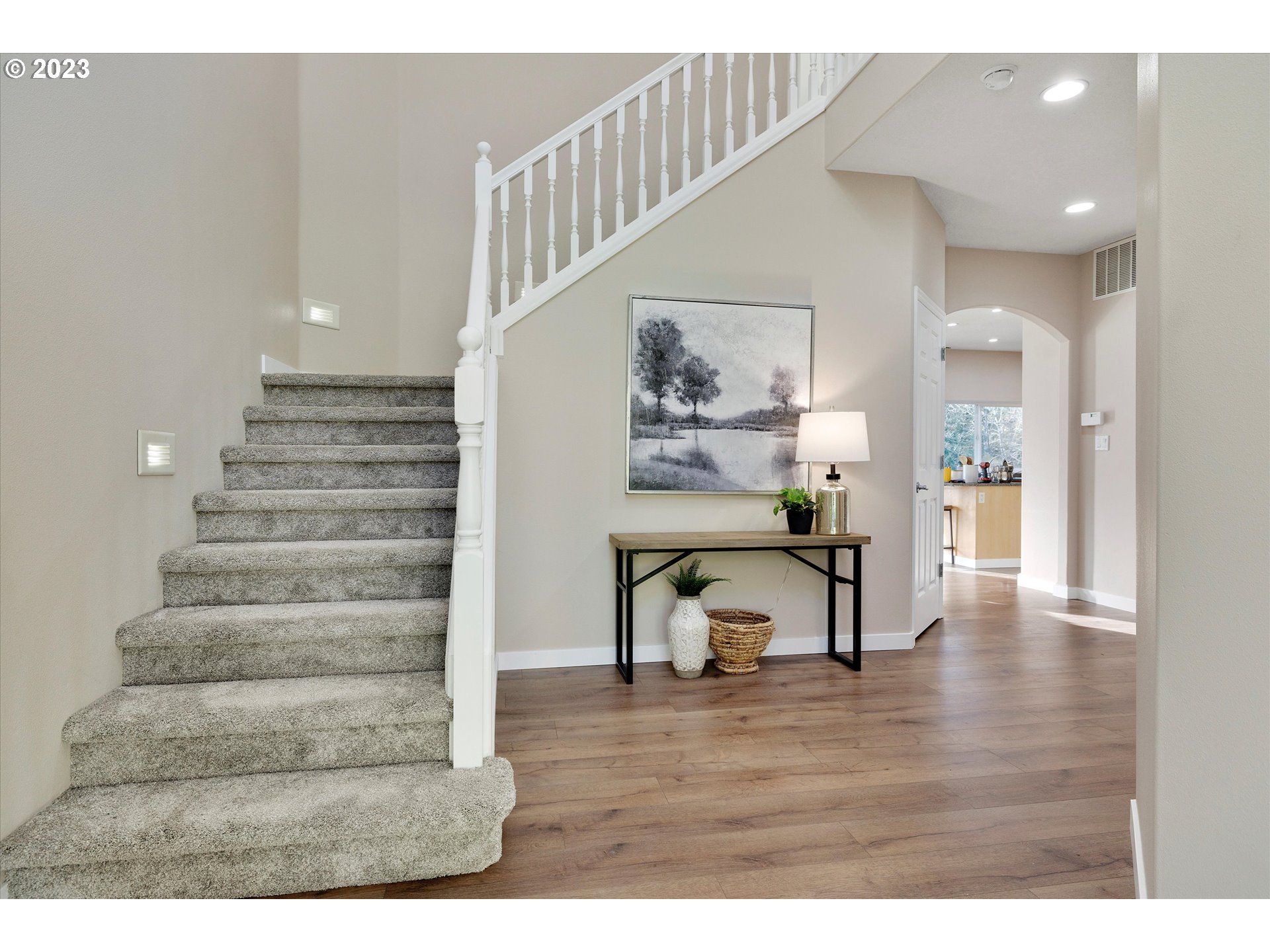 19053 South Mattoon Road Estacada, OR 97023 - Photo 4 of 47 a view of entryway and hall