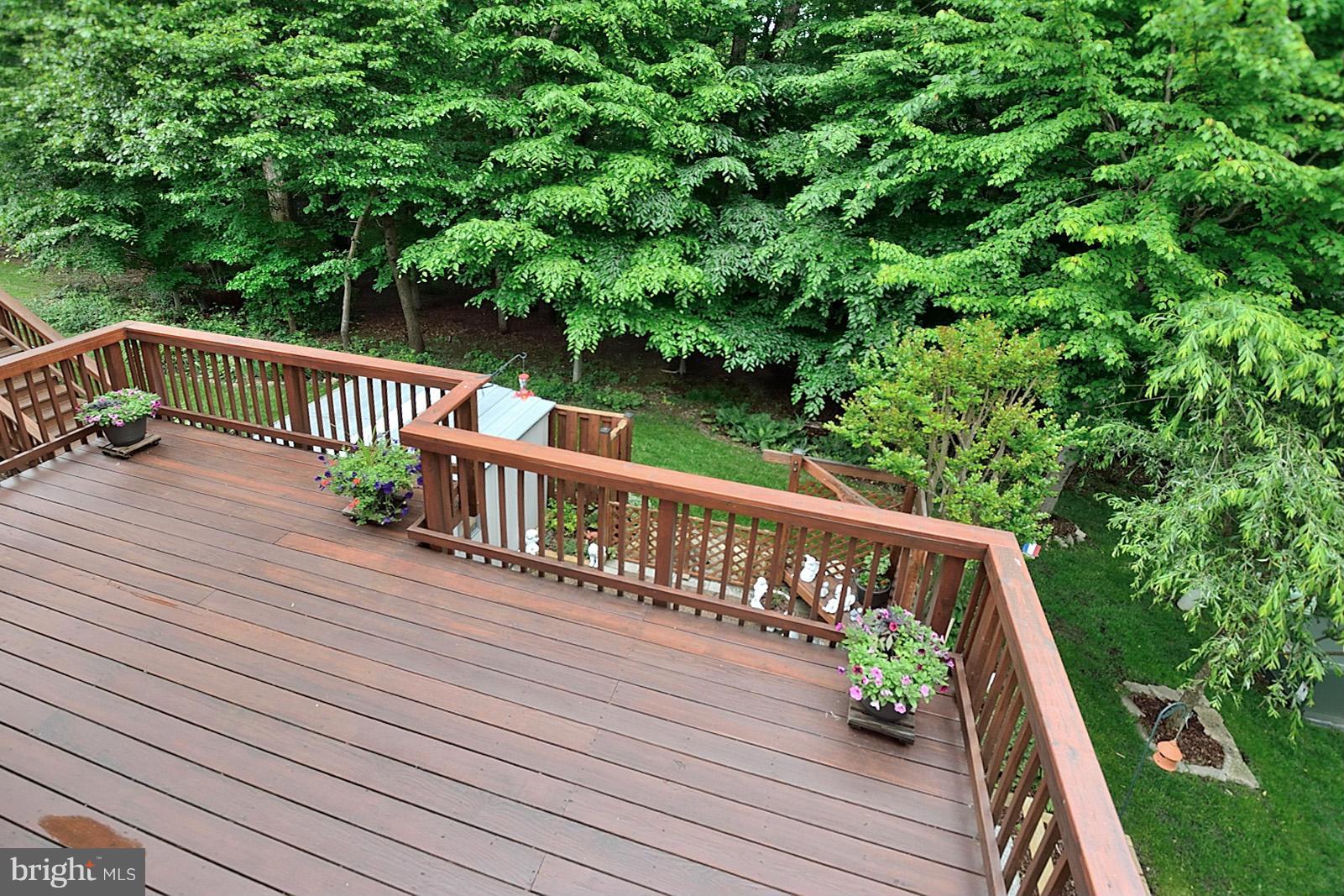 7286 Olde Lantern Way Springfield, VA 22152 - Photo 15 of 26 Huge deck great for entertaining
