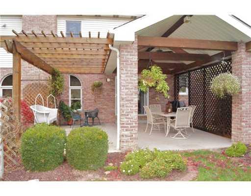 421 Meadow View Drive McKees Rocks, PA 15136 - Photo 17 of 18 Patio/Deck.