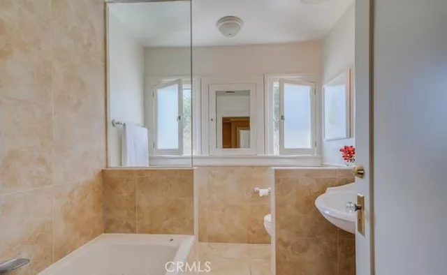 $6,500 | 1231 South St Andrews Place, Los Angeles, CA 90019