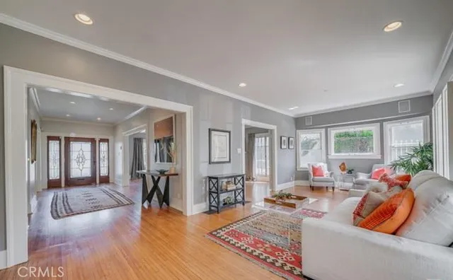 $6,500 | 1231 South St Andrews Place, Los Angeles, CA 90019