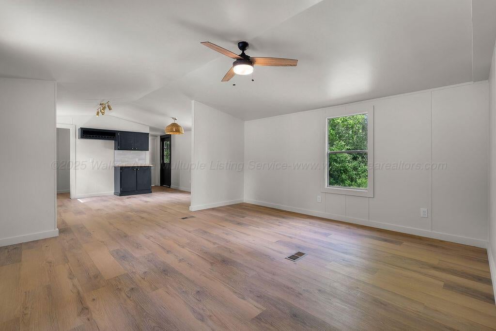 404 Dowdey Road Jasper, AL 35504 - Photo 8 of 27 DSC00010-5-1