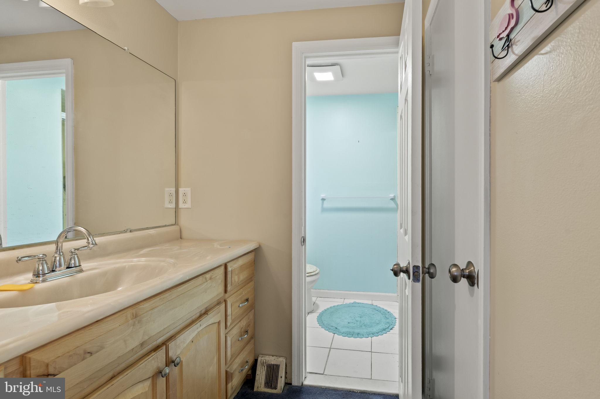 10206 Galahad Road Philadelphia, PA 19116 - Photo 13 of 22