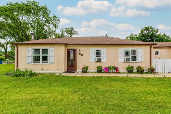 $340,000 | 402 South Addison Street, Bensenville, IL 60106
