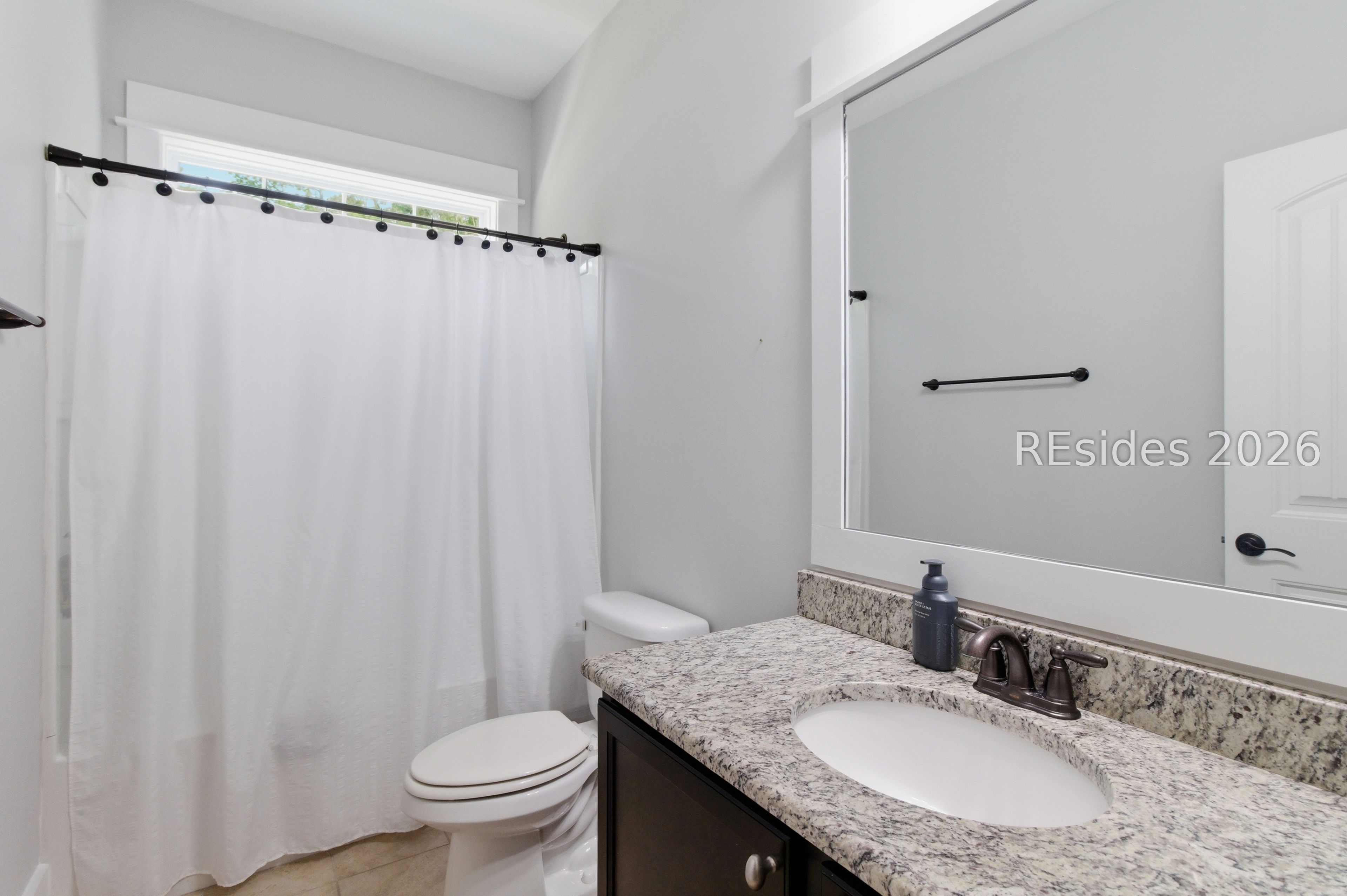 16 Dove Tree Lane Bluffton, SC 29910 - Photo 24 of 30 Hall Bath upstairs
