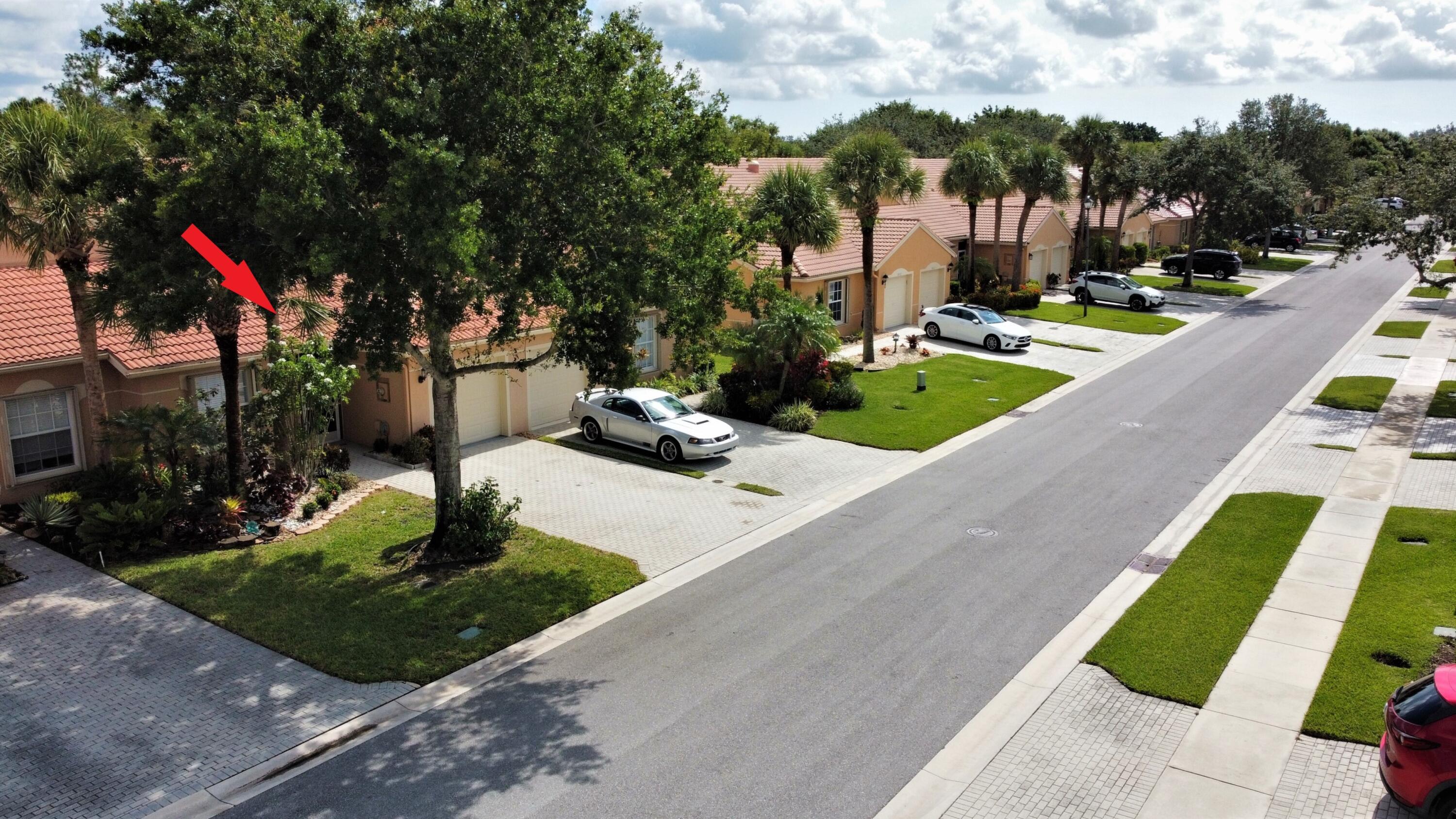 8516 Logia Circle Boynton Beach, FL 33472 - Photo 4 of 38 4