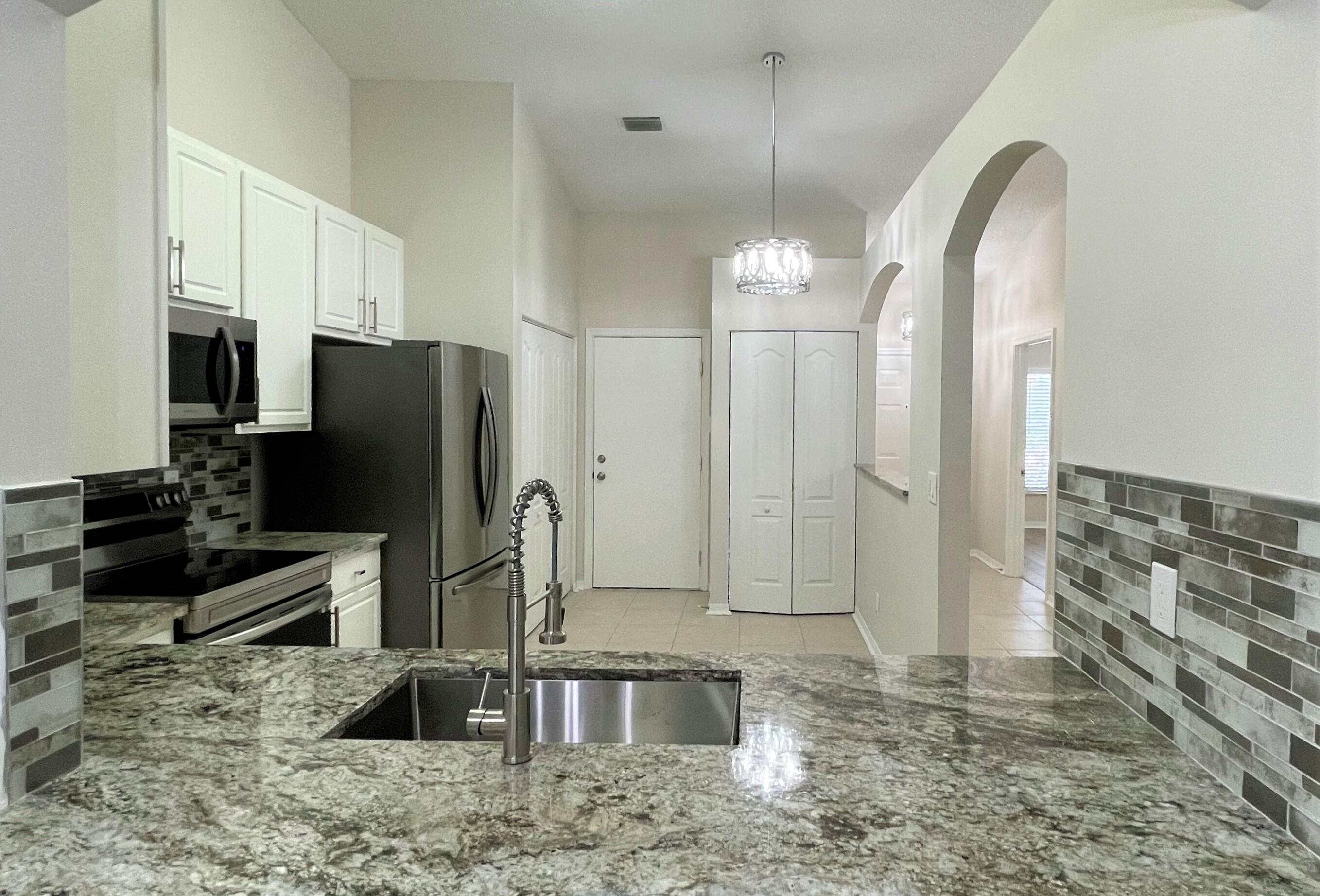 8516 Logia Circle Boynton Beach, FL 33472 - Photo 8 of 38 8