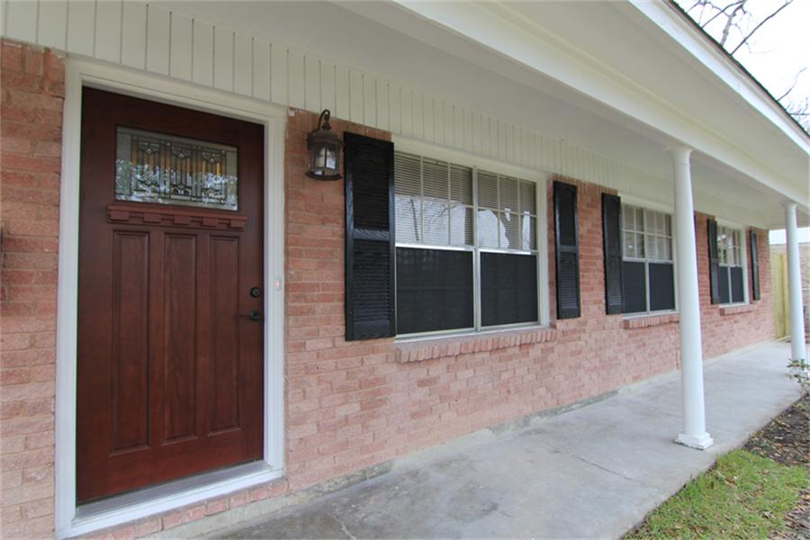 8526 Friendship Road Houston, TX 77080 - Photo 3 of 17