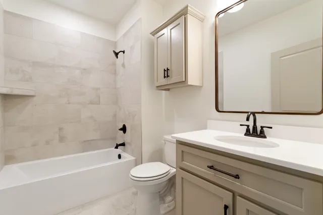 $889,900 | 4043 Advocate Path, Culleoka, TN 38451