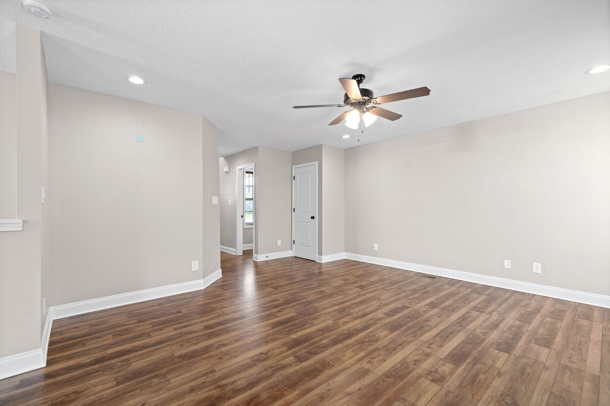 1709 Rains Road Clarksville, TN 37042 - Photo 9 of 27 Gallery Image 9
