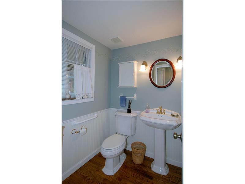 503 Nichols Road Pittsburgh, PA 15237 - Photo 10 of 23 Full Bath.