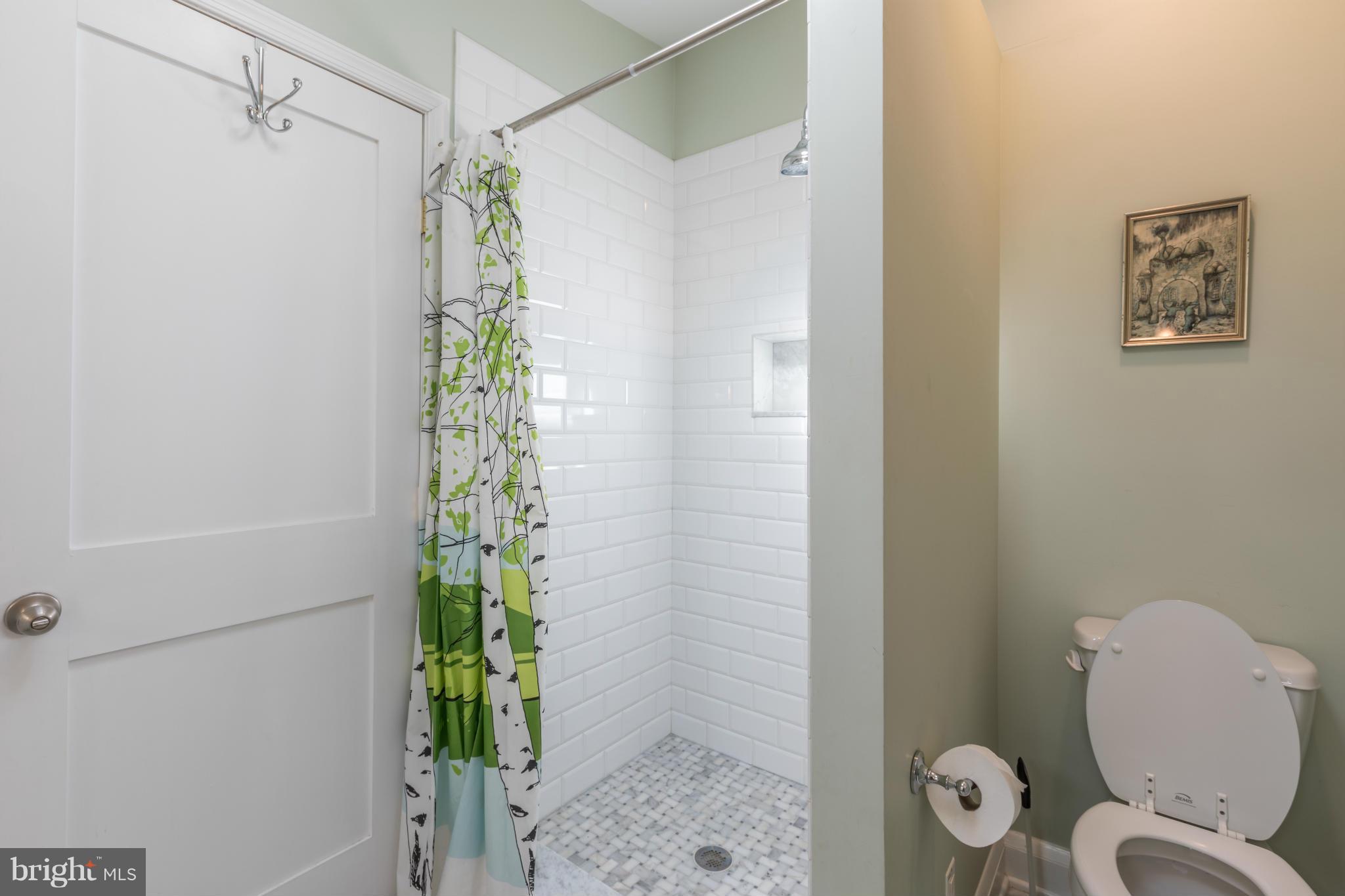 605 Carysbrook Road Baltimore, MD 21208 - Photo 15 of 28 Bath