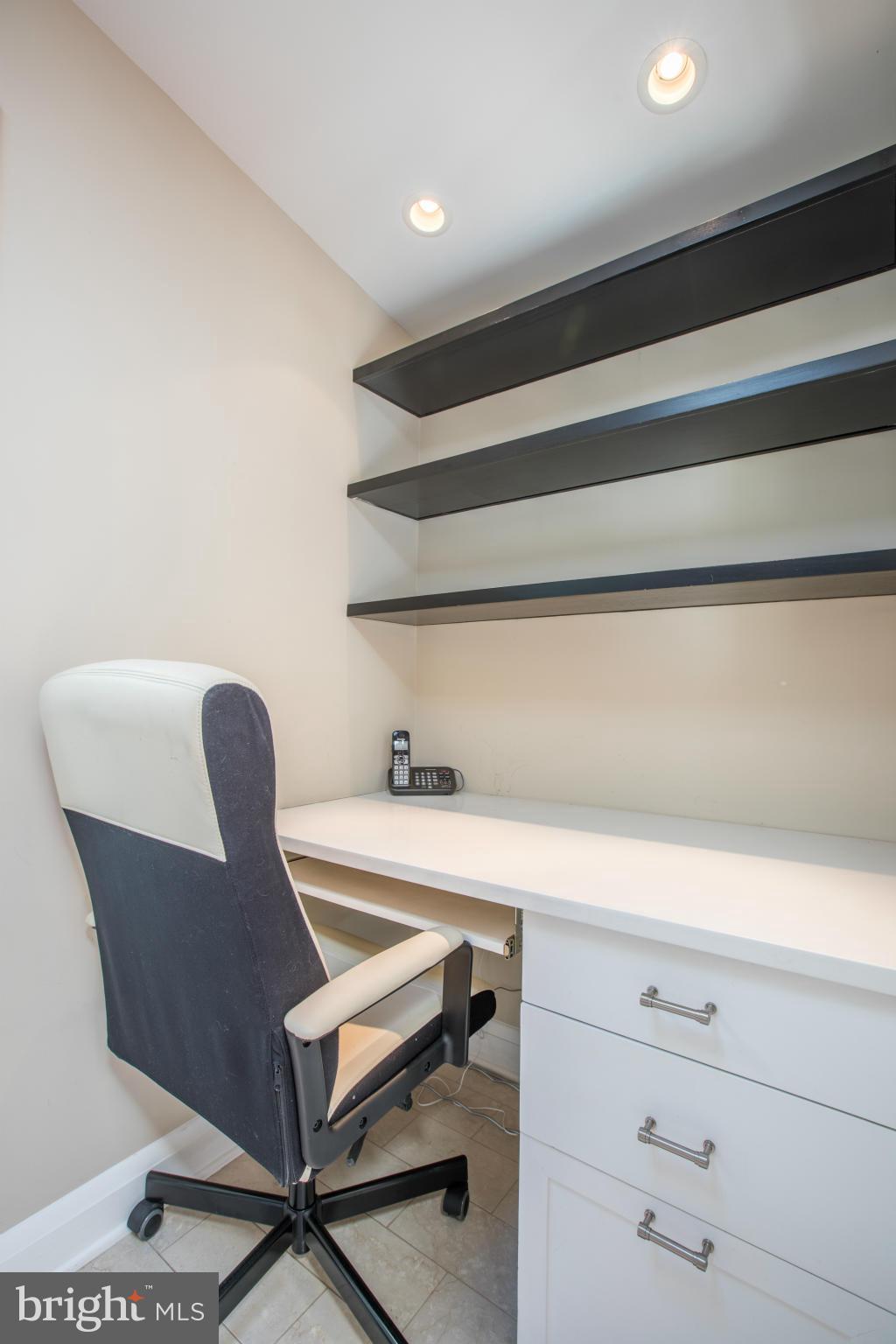 605 Carysbrook Road Baltimore, MD 21208 - Photo 16 of 28 Interior (General)