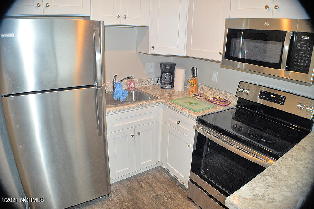 2264 New River Inlet Road, Unit 106 North Topsail Beach, NC 28460 - Photo 7 of 18 Kitchen 2