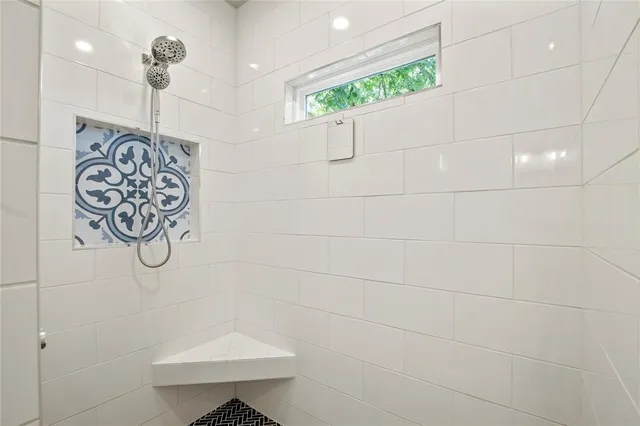 $1,395,000 | 65 Hillcrest Drive, Tool, TX 75143