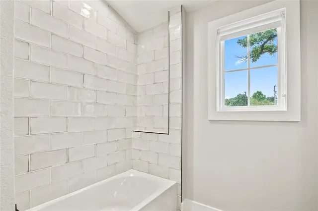 $1,395,000 | 65 Hillcrest Drive, Tool, TX 75143