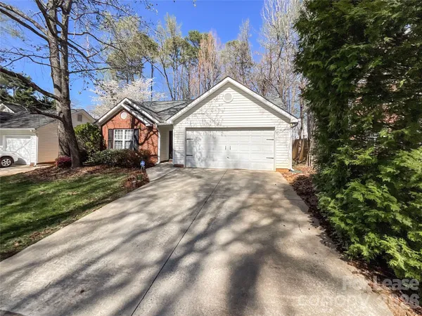 $2,195 | 7305 Rosehall Drive, Charlotte, NC 28227