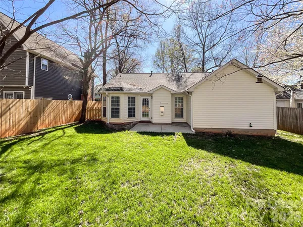 $2,195 | 7305 Rosehall Drive, Charlotte, NC 28227