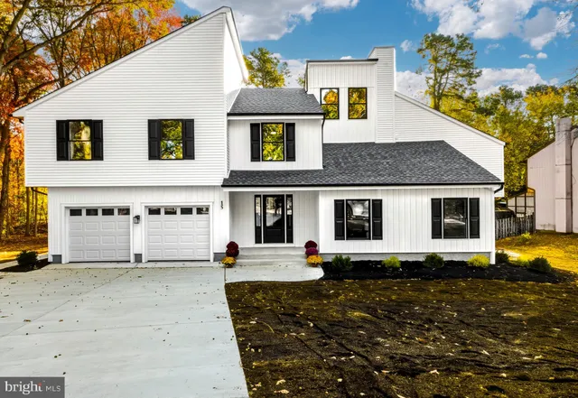 $799,900 | 15 Bronwood Drive, Voorhees, NJ 08043