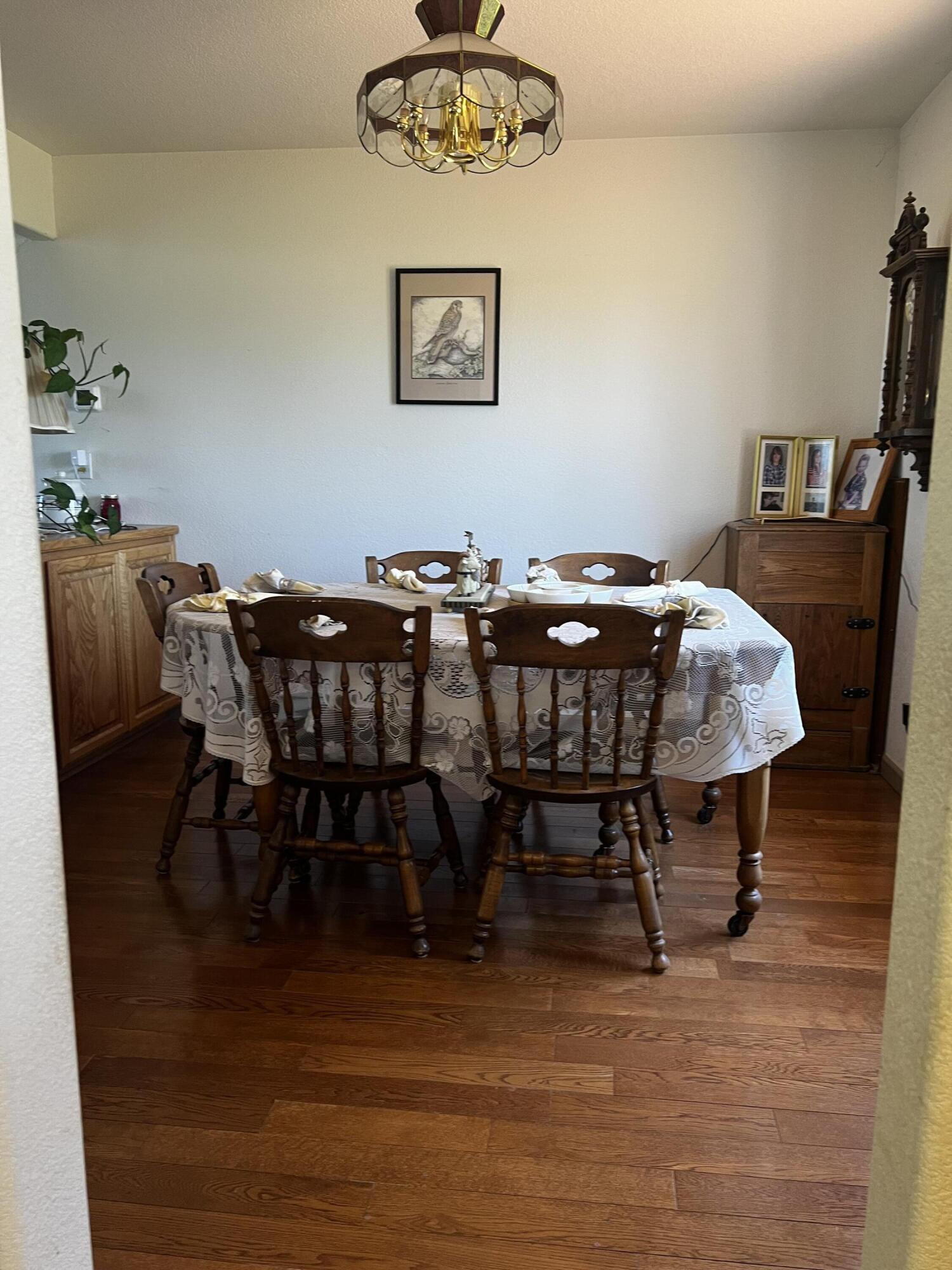 10505 Springlake Road Klamath Falls, OR 97603 - Photo 11 of 32 0009