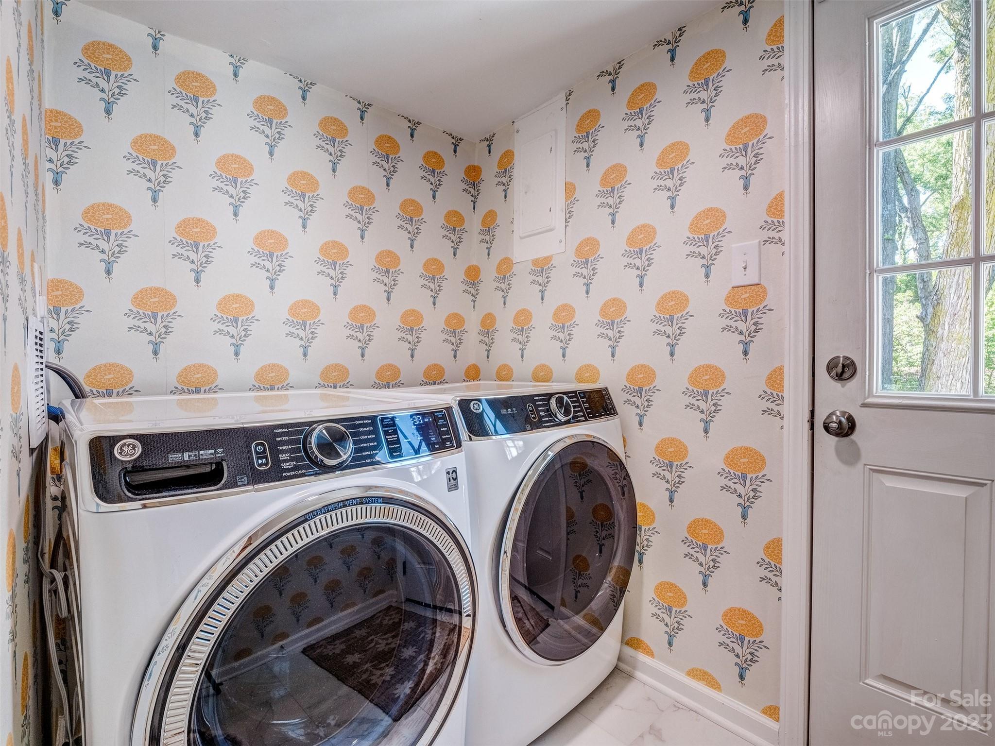 2819 Eastburn Road Charlotte, NC 28210 - Photo 26 of 34 a utility room with dryer and washer