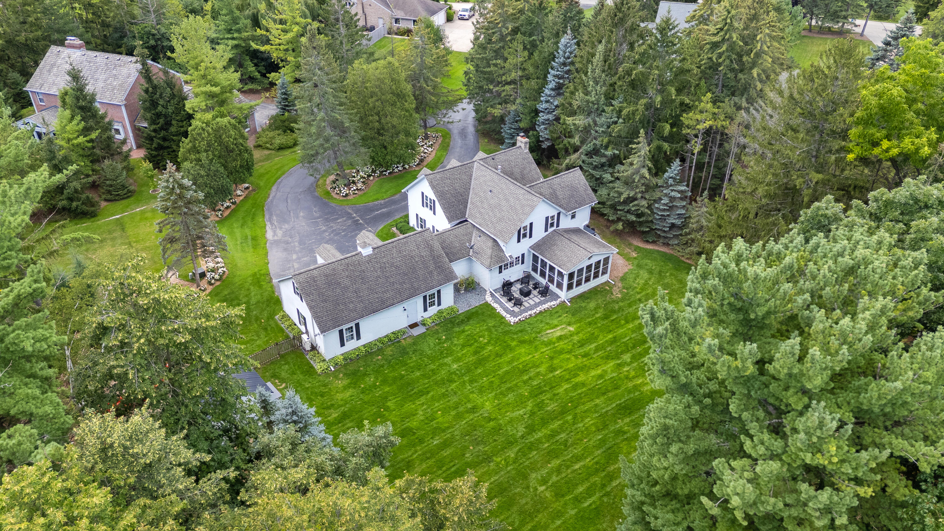 9830 North Otto Road Mequon, WI 53092 - Photo 4 of 61 9830 N. Otto Rd-21
