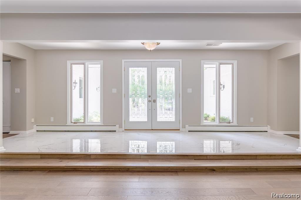 587 East Long Lake Road Bloomfield Hills, MI 48304 - Photo 9 of 27