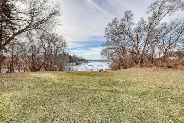 $2,199,900 | N67-w34613 County Trunk Hwy K, Oconomowoc, WI 53066