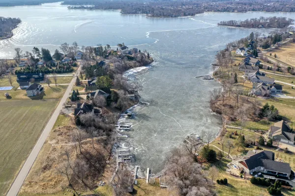 $2,199,900 | N67-w34613 County Trunk Hwy K, Oconomowoc, WI 53066