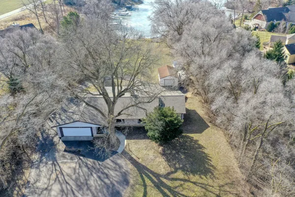 $2,199,900 | N67-w34613 County Trunk Hwy K, Oconomowoc, WI 53066