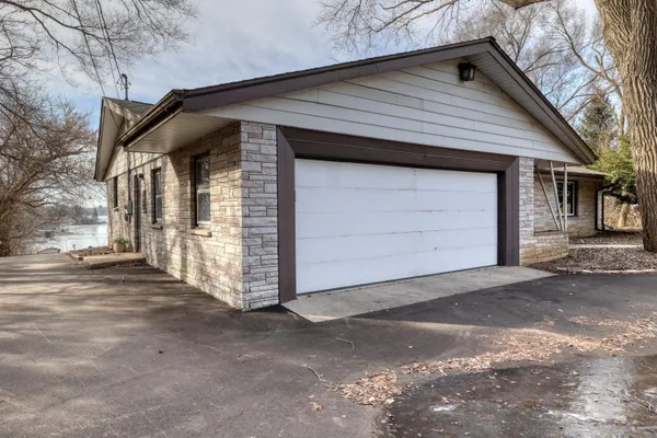 $2,199,900 | N67-w34613 County Trunk Hwy K, Oconomowoc, WI 53066