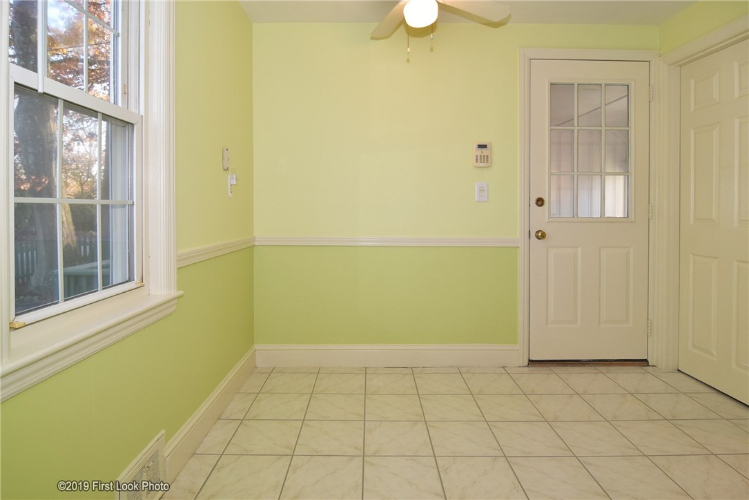 91 Airway Road Warwick, RI 02886 - Photo 11 of 24 Gallery Image 11