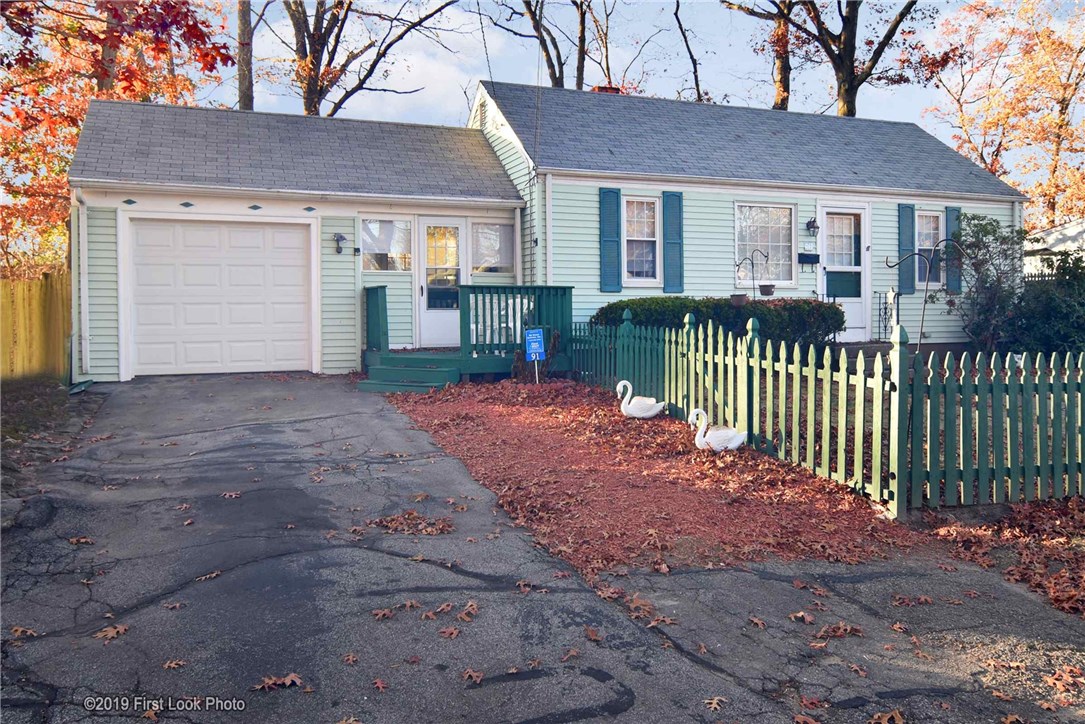 91 Airway Road Warwick, RI 02886 - Photo 2 of 24 Gallery Image 2