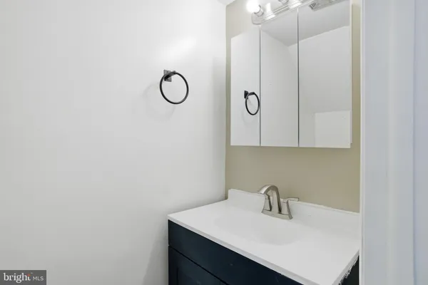 $2,500 | 28 Melwood Court, Sicklerville, NJ 08081