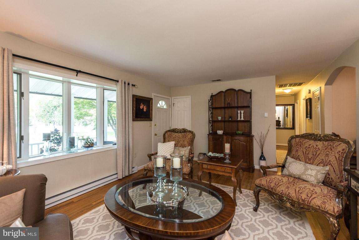 3085 Riva Road Riva, MD 21140 - Photo 5 of 22 Living Room