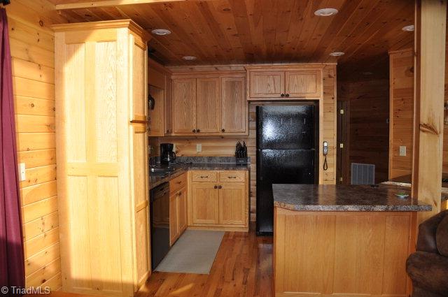1115 Pepper Bush Road Purlear, NC 28665 - Photo 6 of 15